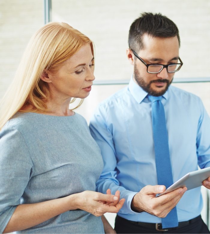 looking-through-data-P5HMMD4